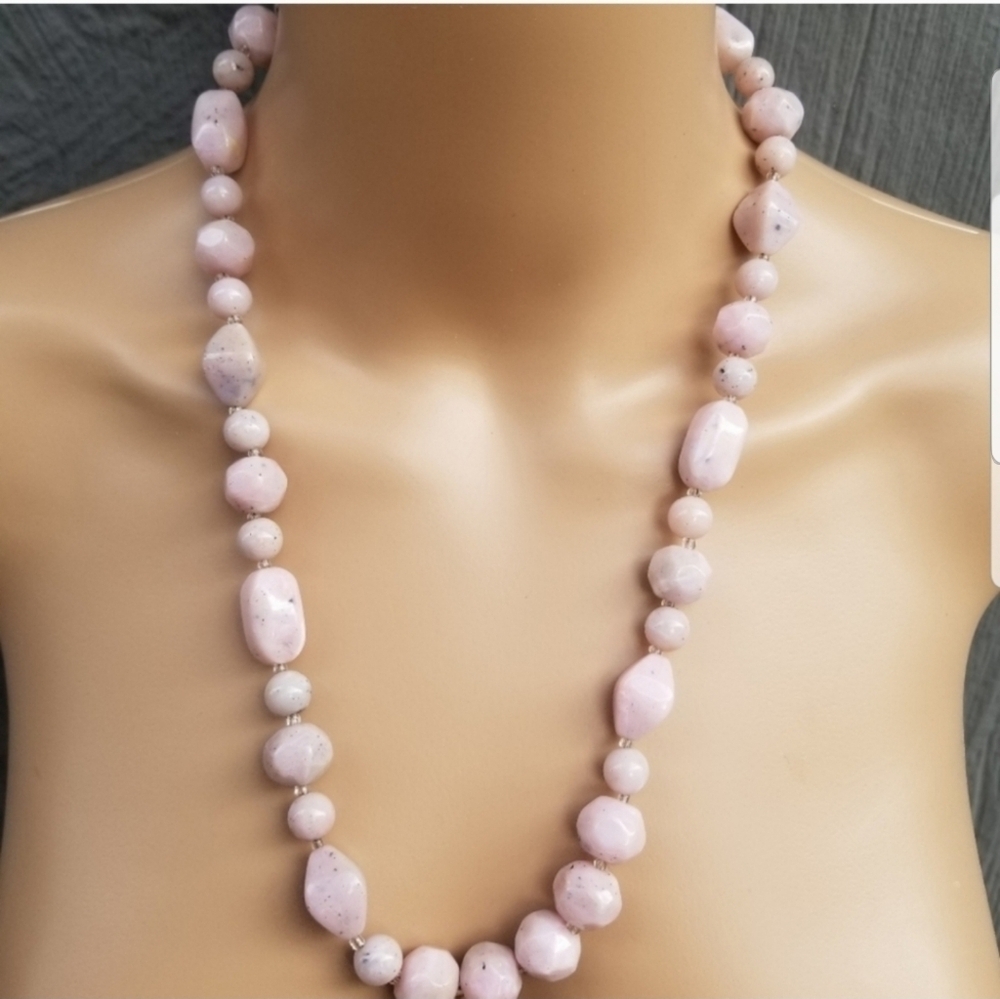 VINTAGE FAUX PINK OPAL POLYMER BEADED NECKLACE - Picture 1 of 5